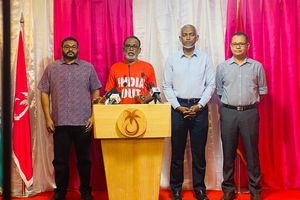 "އިންޑިއާ އައުޓް" ހުއްޓުވަން ރައީސް ނެރުއްވި ގަރާރު ބާތިލުކުރަން އިދިކޮޅުން ކޯޓަށް ދަނީ