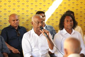 ކުރެންދޫގައި ރައީސް އާކުރެއްވީ މީގެ 30 އަހަރު ކުރީގެ ހަނދާންތައް
