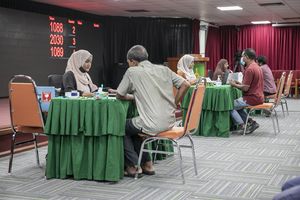Fitr Zakat distribution begins in Male' with MVR 8,000 per person