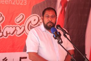 ހުރިހާ ކްލާސްރޫމެއް އޭސީކޮށް ސްމާޓު ބޯޑު ހަރުކަރާނަން: ގާސިމް