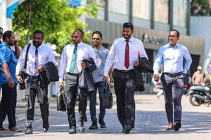 ކެންޑިޑެސީ މައްސަލަ ފަށަން ގަޑި ޖެހިއްޖެ، ކޯޓުގަ ކަރަންޓެއް ނެތް