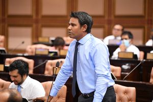 ތުހުމަތު ކުރެވޭ ވަރަށް ސަބަބުތައް ހުއްޓަސް ބަންދުކުރާނެ ގާނޫނީ ބިނާއެއް ނެތް: ކޯޓު