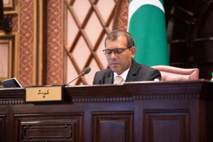ޓޫރިޒަމް ކުލި ކުޑަކުރުމާ މިނިމަމް ވޭޖާ ގުޅުމެއް ނެތް: ނަޝީދު