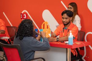 Dhiraagu pre-order customers get iPhone 17