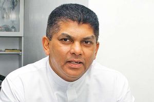 ގައިދީންނަށް ބިރު ދެއްކި ލަންކާ މިނިސްޓަރު އިސްތިއުފާ ދީފި