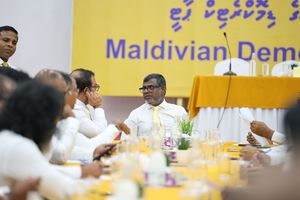 ވަގުތީ ޗެއާޕާސަން ހޮވަން ބާއްވާ ބައްދަލުވުން މާދަމާ ރޭ 