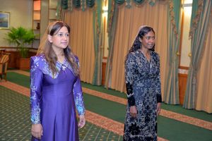 އޭޝިއާގެ އެންމެ މޮޅު ޑިޕްލޮމެޓަކަށް ޑރ. ފަރަހްނާޒް
