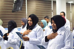 ވިލާ ކޮލެޖުގެ ފާމަސީ ދަރިވަރުންނަށް ވައިޓު ކޯޓު ހަވާލުކޮށްފި
