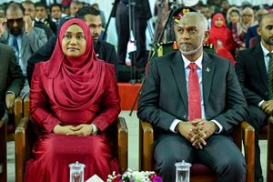 ހުލާސާކޮށް އިއްޔެ: މުއިއްޒު ހިންގަވާ އަނދިރި ދައުލަތް