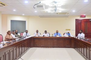 އަދާލަތުން ބޭނުންވަނީ އަންހެނުންނަށް މަޖިލީހުން ކޯޓާއެއް 