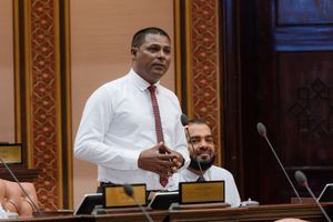 "މުއައްސަސާތައް ސިޔާސީކޮށް، އެސްއޯއީތަކުން ދަނީ ވަޒީފާ ބަހަމުން"