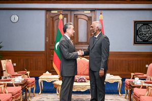 Chinese Foreign Minister meets Muizzu in Male'