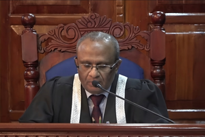 އަސާސީ ހެދި އިރު ވިސްނުމަކީ ނަޒާހަތްތެރި ވެރިން ހޮވުން: ކޯޓު 