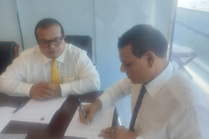 ނަޝީދުގެ އިތުބާރު ނެތް ކަމަށް 50 މެމްބަރުން ސޮއިކޮށްފި