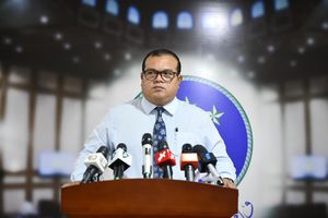 ކޮތަޅު ފީ އިސްލާހު އެޖެންޑާ ކުރުން ލަސްކުރީ ރިޔާސަތުން: އަސްލަމް