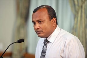 އައްބާސް ކްރިމިނަލް ކޯޓަށް ހާޒިރުނުވުމުން ޝަރީއަތް ނުފެށުނު