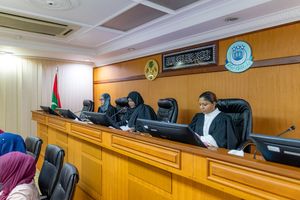 ހައިކޯޓުގައި ފުރަތަމަ ފަހަރަށް އަންހެން ފަނޑިޔާރުންގެ ބެންޗެއް 