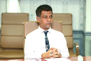 "ޝީޝާ މަނާކޮށް، ހަކުރު ސަބްސިޑީ ކަނޑާލުމާ ގުޅޭ މަޝްވަރާތައް ކުރޭ"