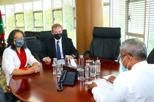 ޓެރަރިޒަމް އެޑްވައިޒަރާ ރިއްފަތު ބައްދަލު ކުރައްވައިފި
