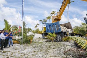 އެއާޕޯޓަކަށް ބޭނުންވާ ބިމާއެކީ މަގޫދޫ ބިން ހިއްކަން ފަށައިފި