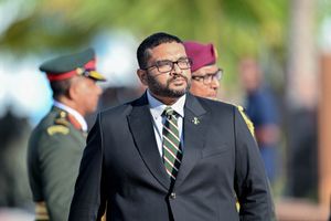ކިޑްނީގެ ސީރިއަސް ބައްޔަކަށް ގައްސާން ފަރުވާ ހޯއްދަވަނީ 