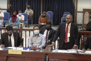 ސުޕްރީމް ކޯޓުގައި ޔާމީންގެ މައްސަލަ ފަށައިފި: އެދުނީ ކަފާލާތުގެ ދަށުން ދޫކޮށްލަން
