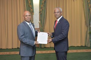 ފޮރިން އިންވެސްޓްމަންޓުތައް ހިމާޔަތް ކޮށްދޭން ޖެހޭ: ސޯބިރު