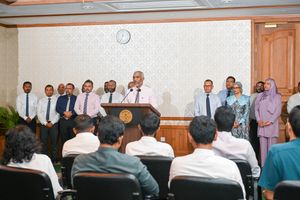 ރައީސް އޮފީހަށް ފޯނު ވެއްދުން ނޫސްވެރިންނަށް މަނާކޮށްފި