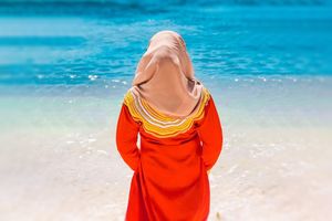 ޤައުމީ ހެދުމެއް ލާން އަހަންނަށް ކޮންމެ ބަހަނާއެއްވެސް ފުދޭ