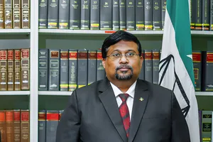 ފަނޑިޔާރު އަލީ ރަޝީދުގެ މައްސަލަތަކެއް އޭސީސީއަށް ހުށަހަޅައިފި