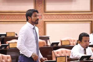 މަޖިލީހުގައި ސަރުކާރު ތަމްސީލުކުރަން އެންމެ މެމްބަރެއް!