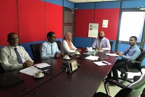 އަންހެން ރައީސްގެ ހިތްހަމަޖެހުން: 33 ޕަސެންޓުގެ ބާރުވެރިކަން!