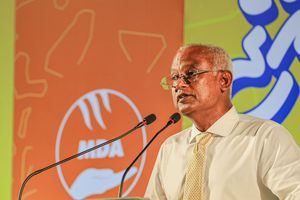 ކެންޑިޑޭޓުން ގިނަވުމުން އިންތިހާބު މިވީ އިތުރަށް ފަސޭހަ: ރައީސް