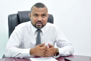 ގޭސްގެ އެމްޑީގެ މަގާމުގައި ހުރި މައުމޫން ޖަލަށް ލާން ހުކުމްކޮށްފި