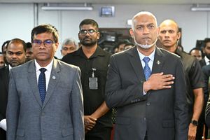 ރައީސް މުއިއްޒުގެ ވިދާޅުވި އަދުލުވެރިވުމުގެ ވާހަކަ އާއި އަމަލު ކުރެއްވި "ހީލަތްތެރި" ގޮތް