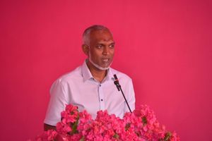 "ސަރުކާރުން ހިންގަނީ ރަށްރަށަށް ފައިދާއެއް ނެތް މަޝްރޫއުތަކެއް"