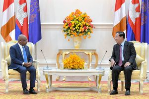 ކެމްބޯޑިއާގެ ބޮޑުވަޒީރު ރާއްޖެ ވަޑައިގަންނަވަނީ 