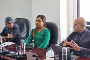 އެޗްއާރުސީއެމުން ދިން ސްކޮލާޝިޕެއް ނުނިންމުމުން ފައިސާ ނުހޯދާ