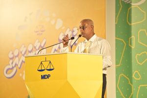 ވޯޓު ދޭންޖެހޭ ސަބަބު ރައީސް ދެއްކެވީ ނަޝީދާއި ޔާމީންގެ ވެރިކަމުން