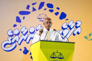 އިދިކޮޅު ކެންޑިޑޭޓުންގެ ސިޔާސަތުތަކަށް ރައީސް ފާޑުވިދާާޅުވެއްޖެ 