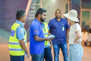 ރާއްޖޭގައި އުޅޭ ޗައިނާ މީހުންނަށް އަމާޒުކޮށް ސްކޭމެއް ހިންގަނީ