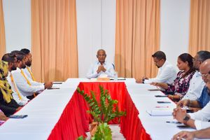 ދިއްގަރުން، ރައްޔިތުން ބޭނުންވާ ކަންކަމުގެ ދިގު ލިސްޓެއް ރައީސަށް