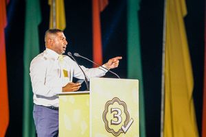 މަހުލޫފު ވިދާޅުވީ އިންތިހާބުގައި ދީނީ ކާޑު ދެން ނުކުޅެވޭނެކަމަށް