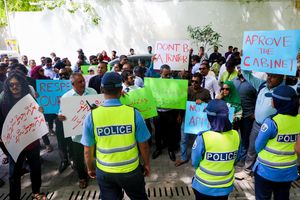 "މަޖިލިސް މުޒާހަރާގައި، އުކީ ގަލެއް ނޫން، ކުކުޅު ބިސް"