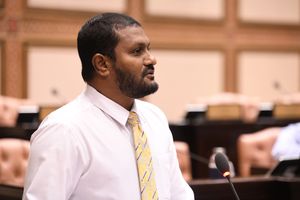 ޔާމީންގެ އަތް "ކަނޑަން" ބުނުމުން މައްސަލަ ބަލަން ގޮވާލައިފި