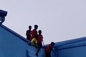 ފިޔަވަތީގެ ހަމަނުޖެހުން ބަލަން މަޖިލީހުން އިސް ނަގައިފި