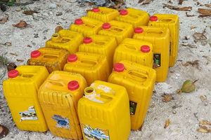ބަނގުރާ ކެއްކުމަށް ބޭނުންކުރާ ސާމާނު އައްޑޫއިން ހޯދައިފި