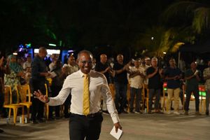 އެމްޑީޕީގެ މާލޭ މޭޔަރު ޕްރައިމަރީގައި ވާދަކުރަން އަލީ އާޒިމްގެ ކެމްޕެއިން ލޯންޗުކޮށްފި 