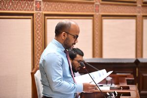 އިމަޖެންސީގައި ނޫނީ ބަޖެޓު ބޭރުން މަޝްރޫއު ނުުހިންގަން: އަމީރު
