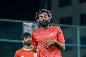 އޮންލީ، ޖޭންނޭ، ޗުމްޕު، ޝަންޓެ، ޝާއްޕެ އަދި އައްމަޑޭ ގައުމީ ފުޓްސަލް ސްކޮޑުގައި